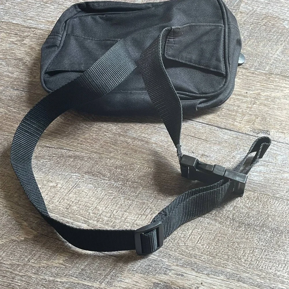 Hip‎ Bag Fanny Pack Walt Disney World Where Dreams Come True Mickey Mouse Black
